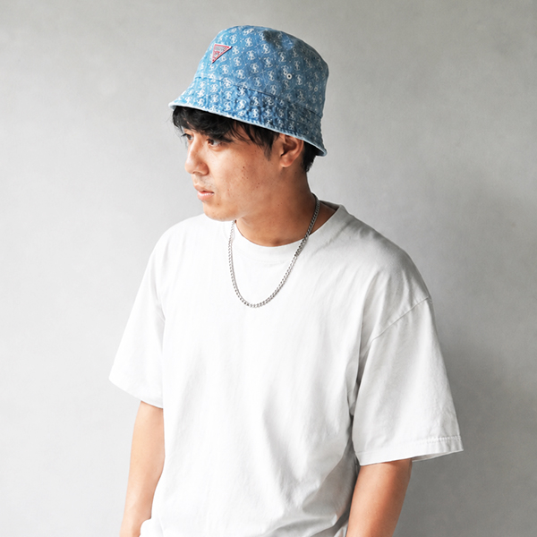 GUESS_キャップ_着用.jpg