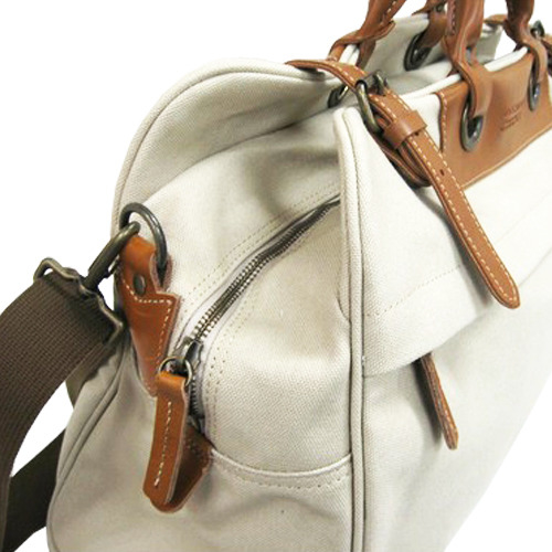 【博多店】ボストンバッグで旅気分