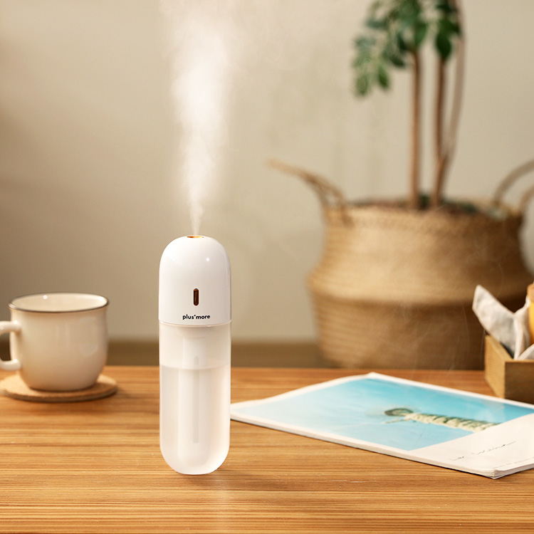 【博多店】うるおい運ぶ　ポータブル加湿器！