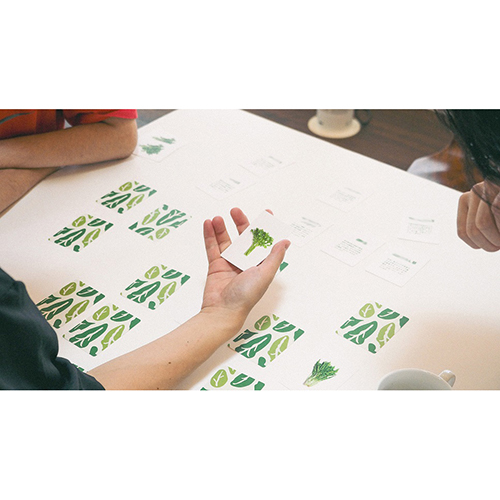 【博多店】葉物野菜のカードで記憶力を競うゲーム「ガチで草。」