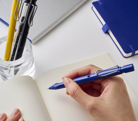 【博多店】クルトガエンジン搭載の新作 LAMY