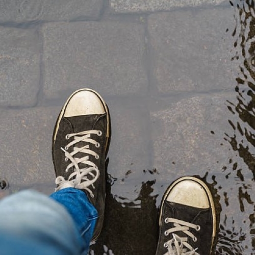 【博多店】今年の梅雨を快適に。おすすめの防水スプレー3選