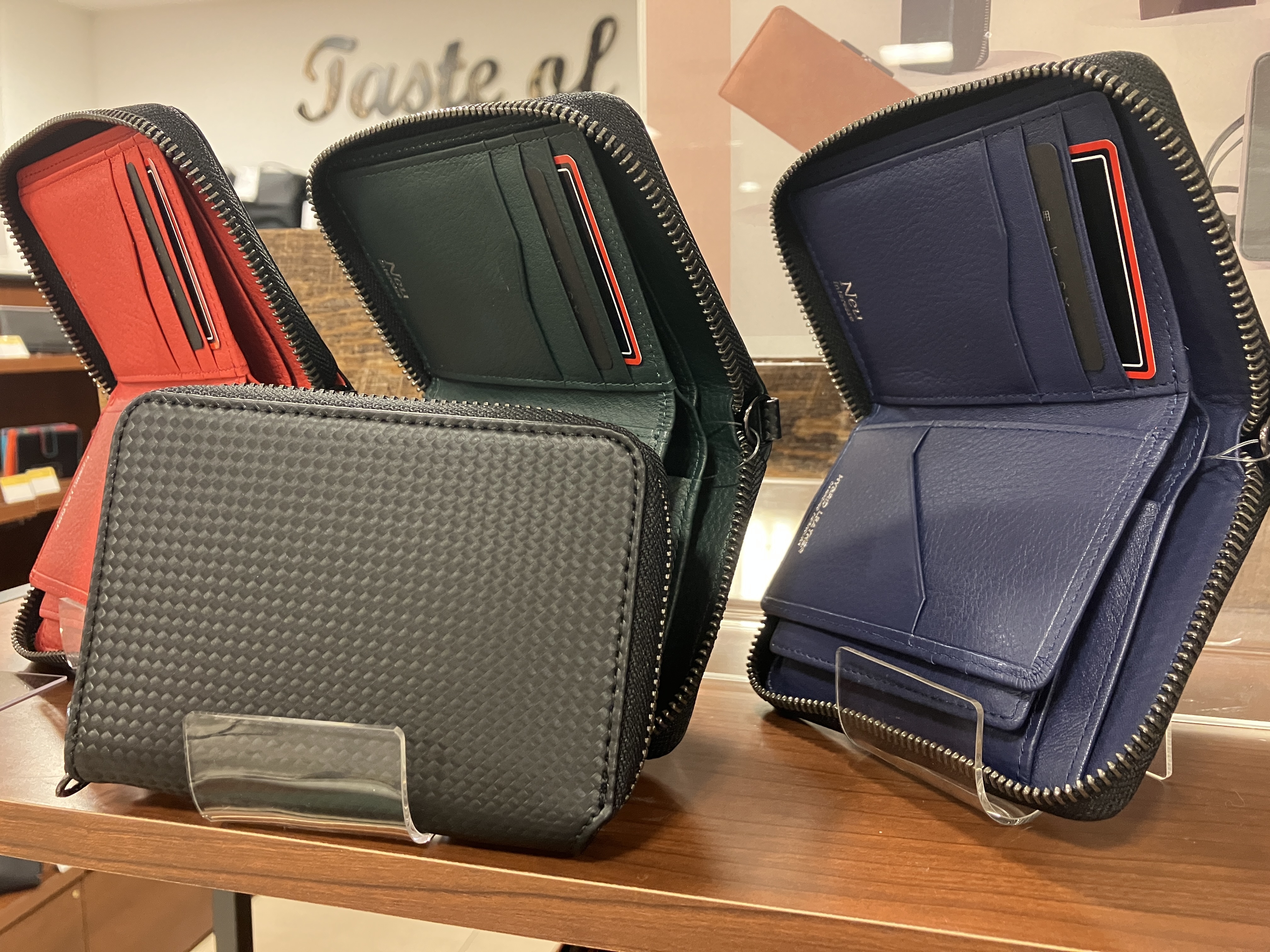 【熊本店】ハイブリッドレザー財布の新作が出ました！