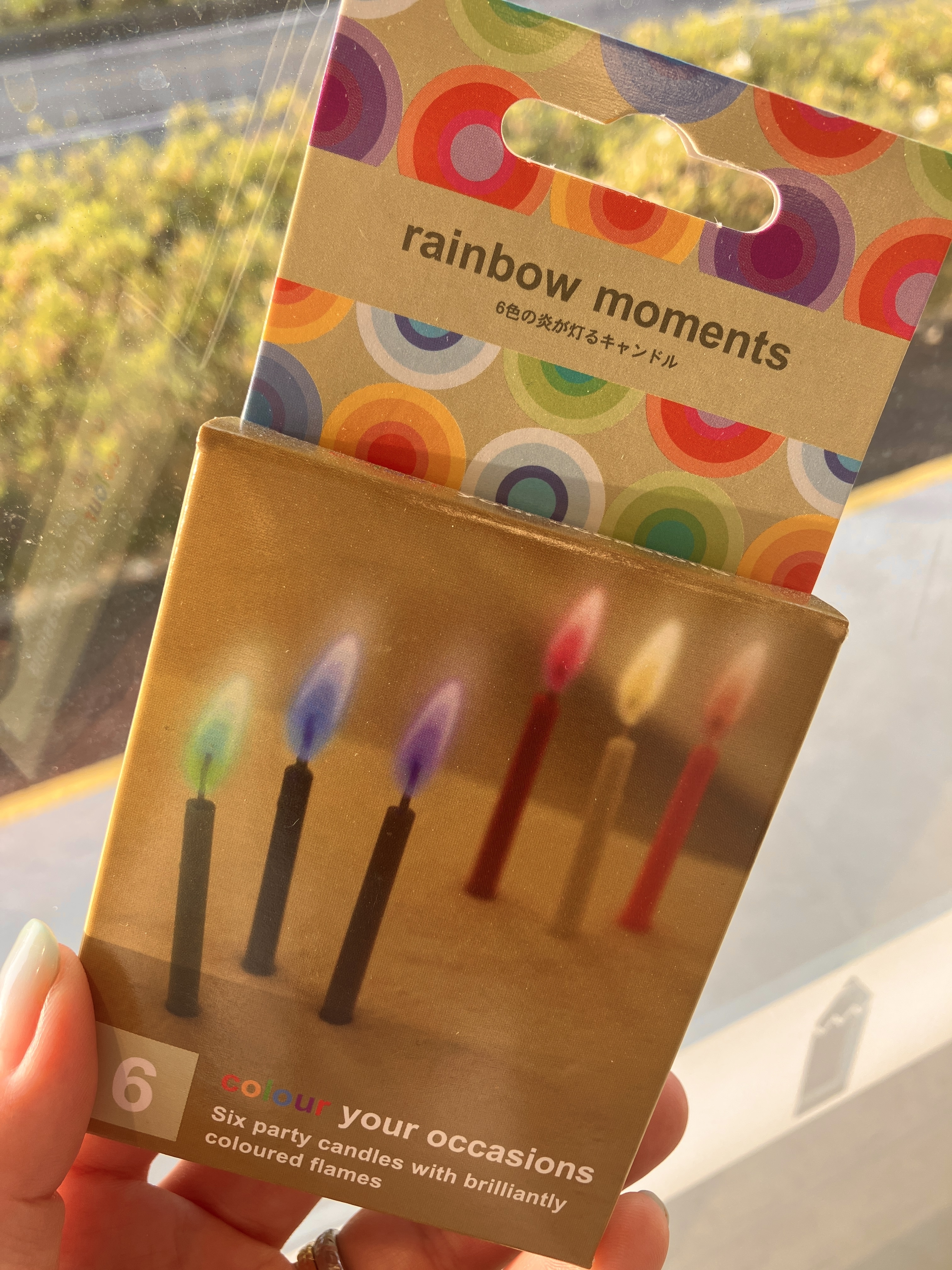 【ららぽーと湘南平塚店】お祝いの時間を、色とりどりの特別な灯りで