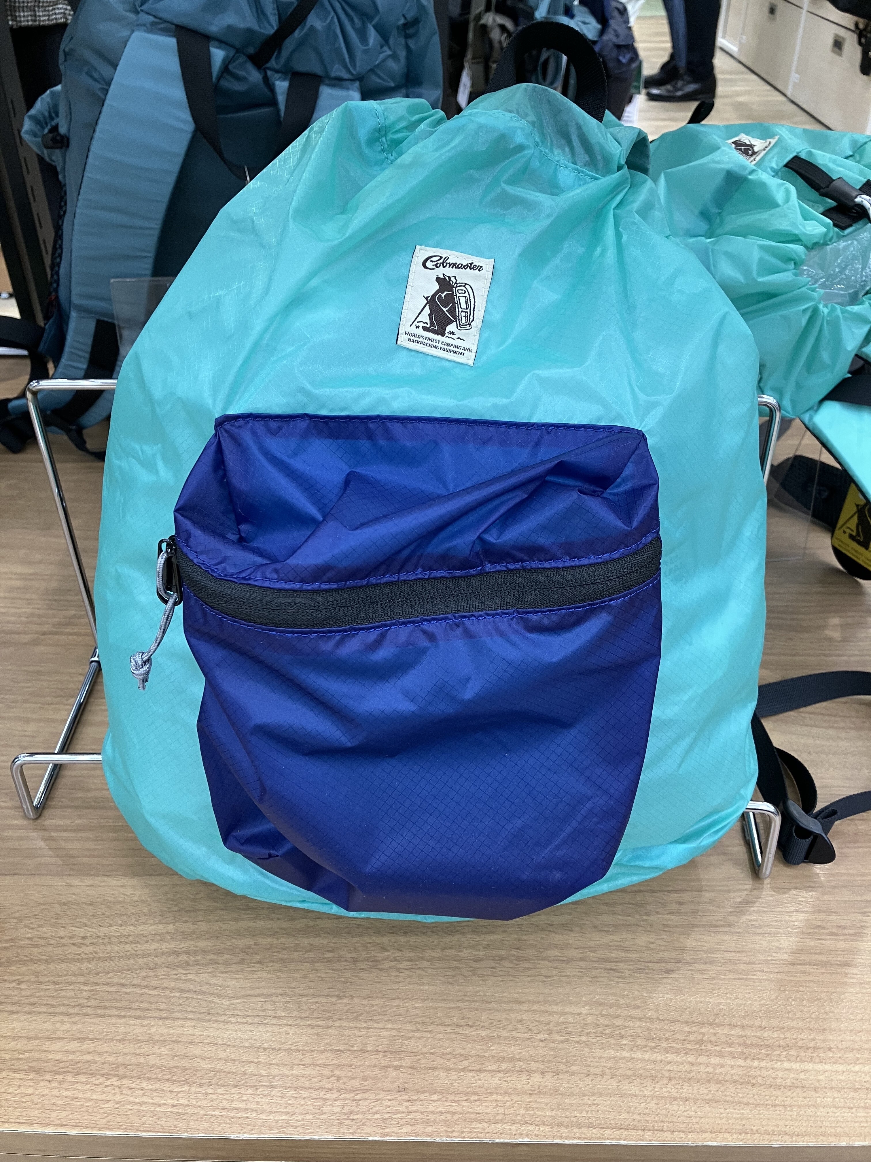 https://store.hands.net/shinjuku/item/IMG_1684.jpeg