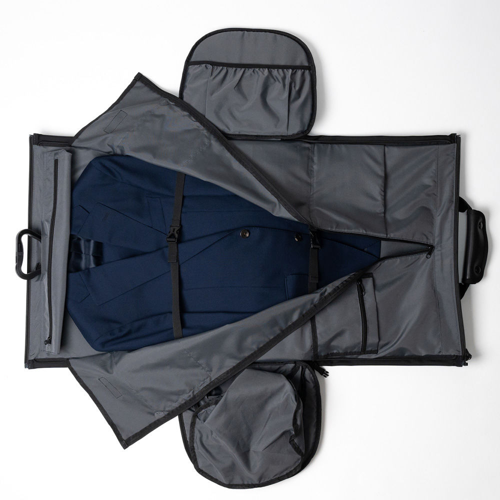 https://store.hands.net/shinjuku/item/TRA%2BBK5.jpg
