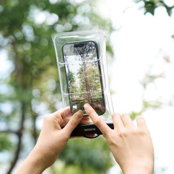 【新宿店/5F】水辺のレジャーを楽しむマストアイテム　防水ポーチのススメ。