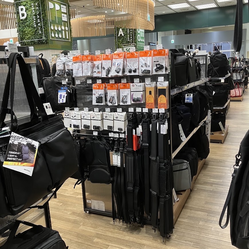 https://store.hands.net/shinjuku/item/b7ce856514f68fa411c8afe1de1a45e8701d076d.jpg