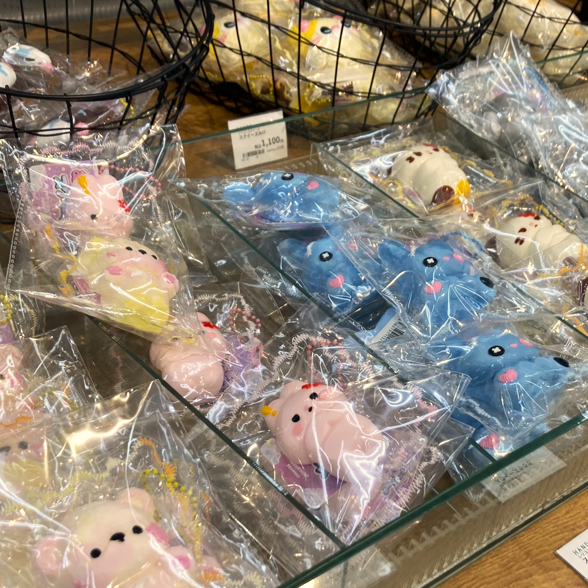 https://store.hands.net/shinjuku/item/suku_tennto.jpeg